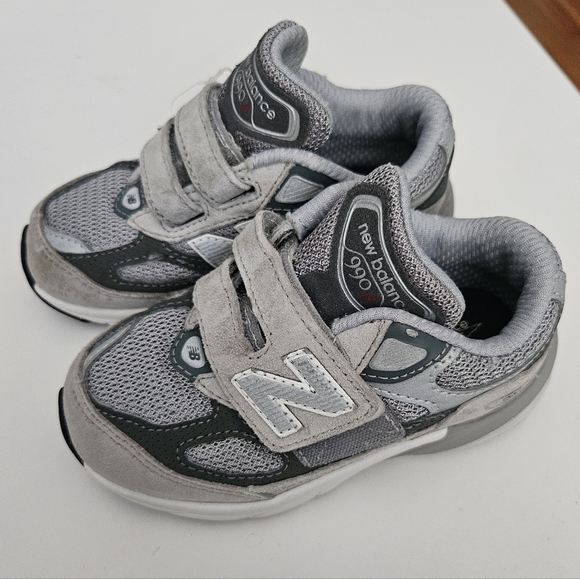 New Balance Toddler Gym Shoes - Picture 4 of 8